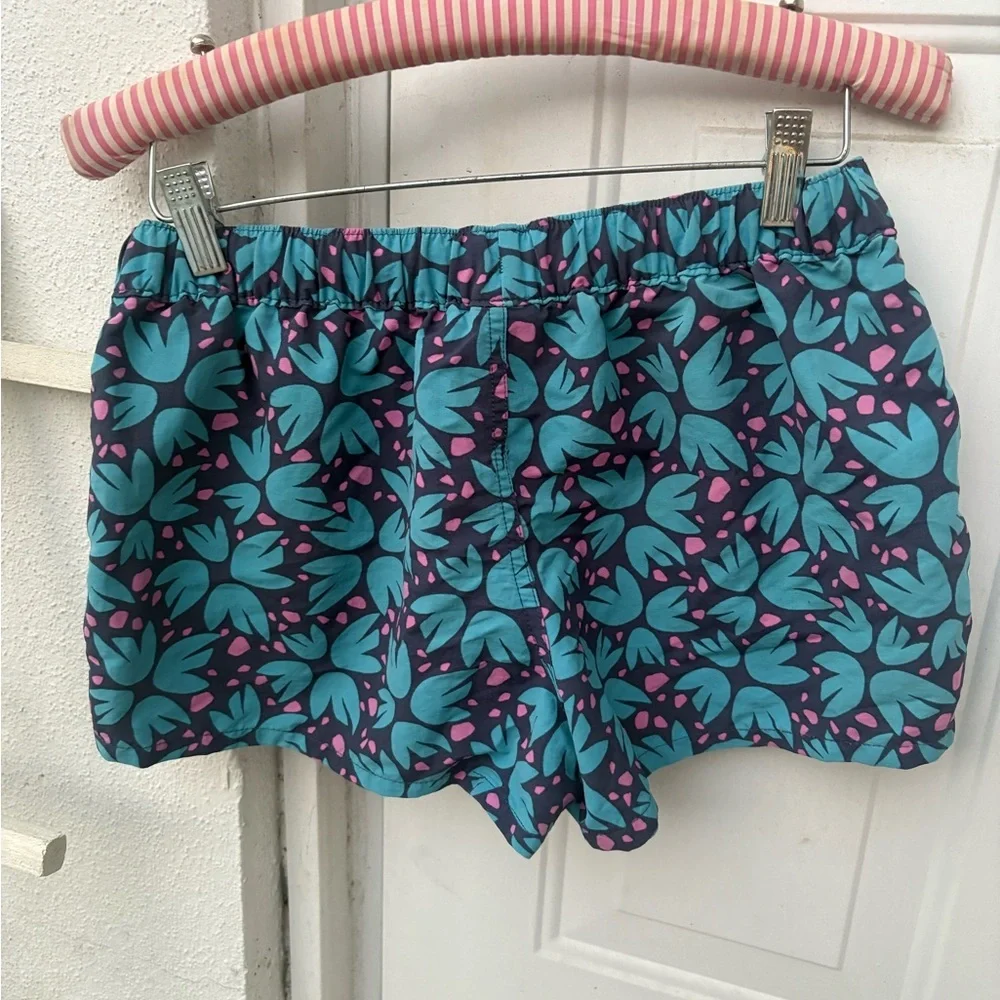 Patagonia Barely Baggies Dolomite Blue & pink abstract active water shorts, S - Picture 4 of 4
